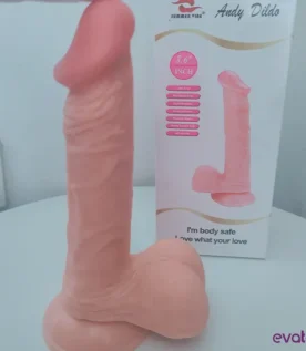 قضيب اصطناعي واقعي من إيفاتوي آندي سترونج بطول 22 سم